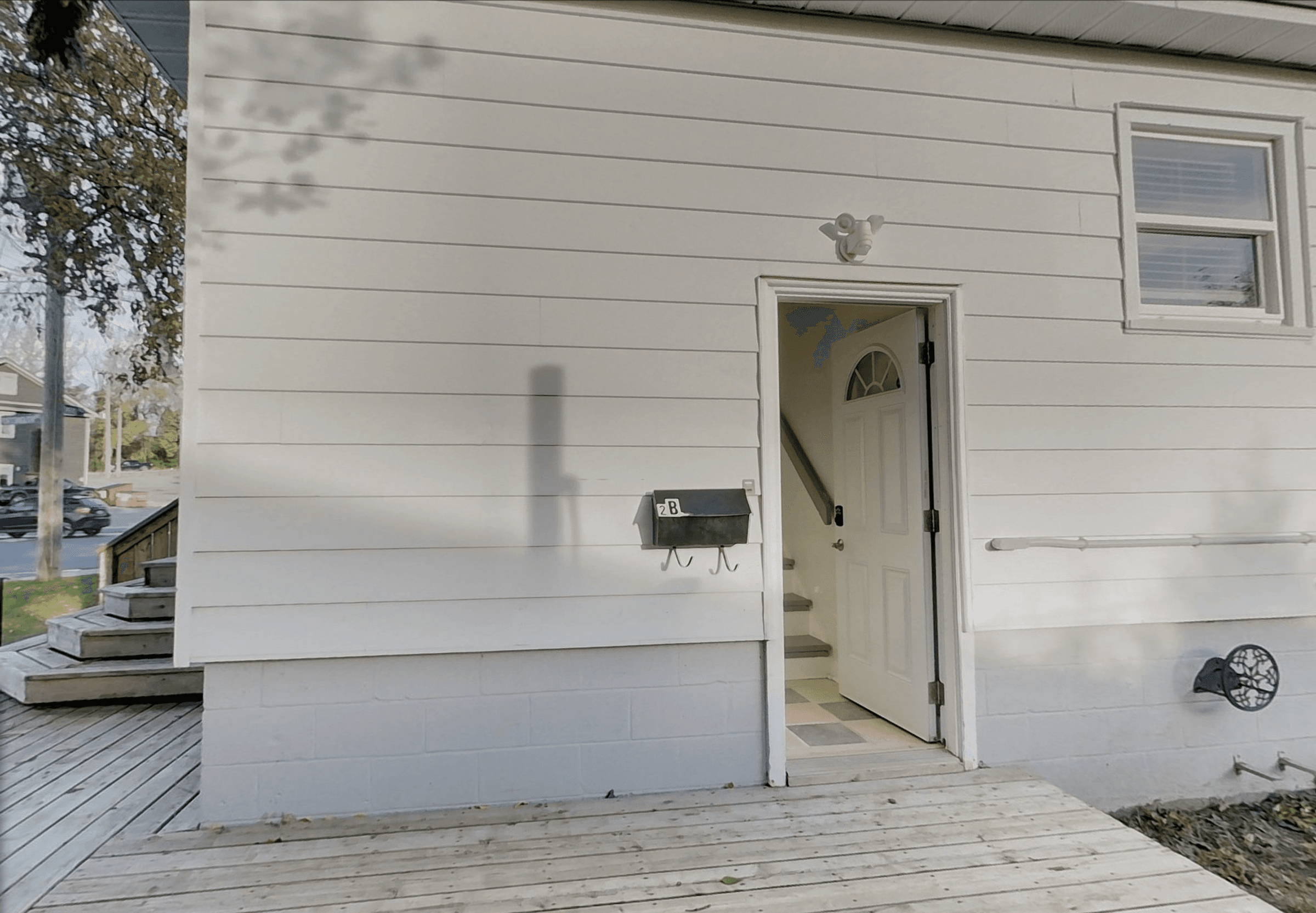 Unit 2 – 2 Howard Crescent, Kingston, ON — photo 3 of 15