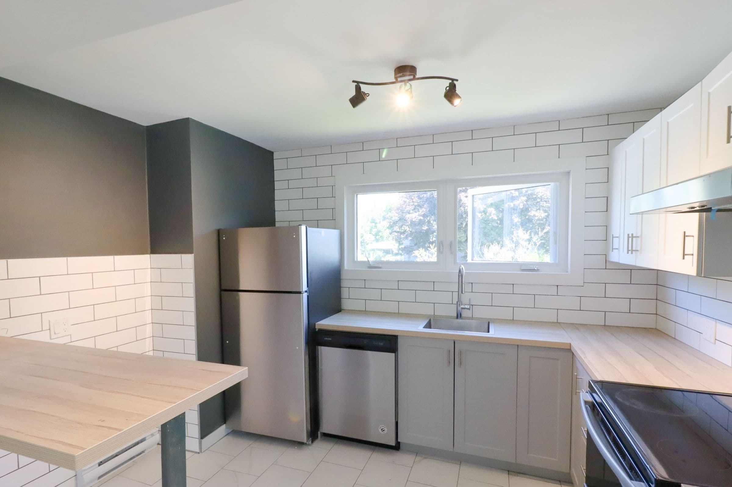 Unit 1 – 40 Helen St, Kingston, ON — photo 2 of 29