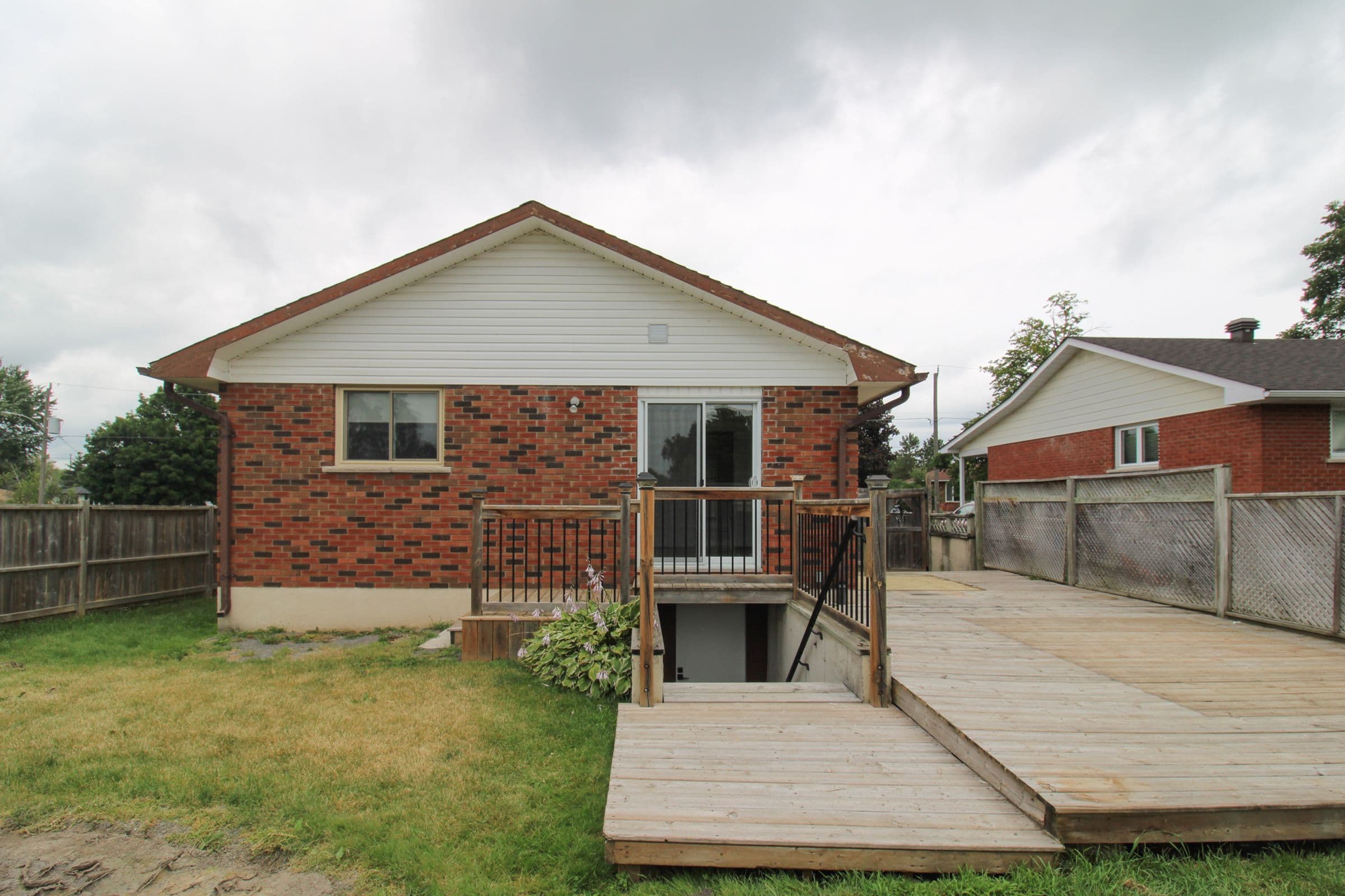Unit A – 333 Spencleys Ln, Peterborough, ON — photo 2 of 17