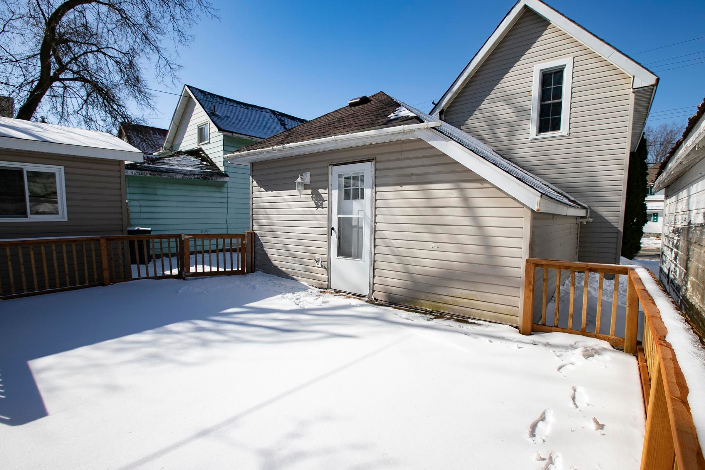1 – 396 John St, Sault Ste. Marie, ON — photo 3 of 26