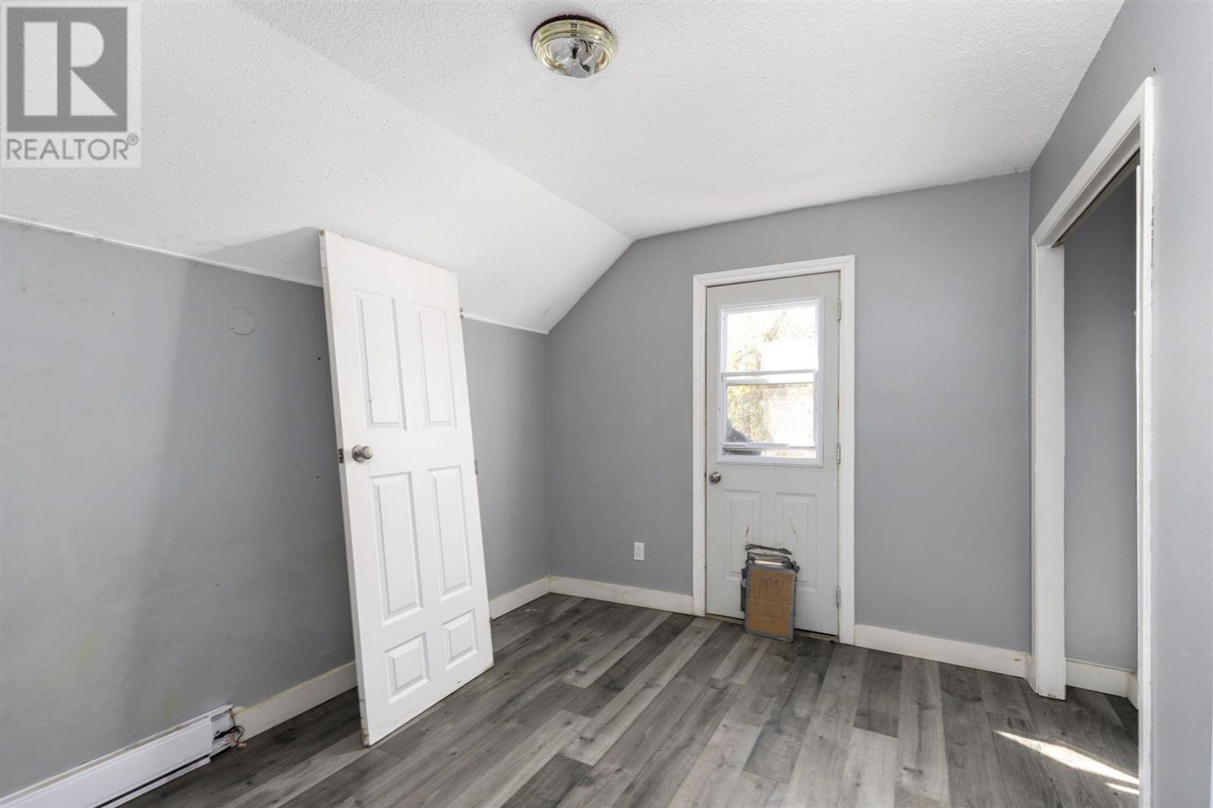 2 – 515 Albert St E, Sault Ste. Marie, ON — photo 3 of 15