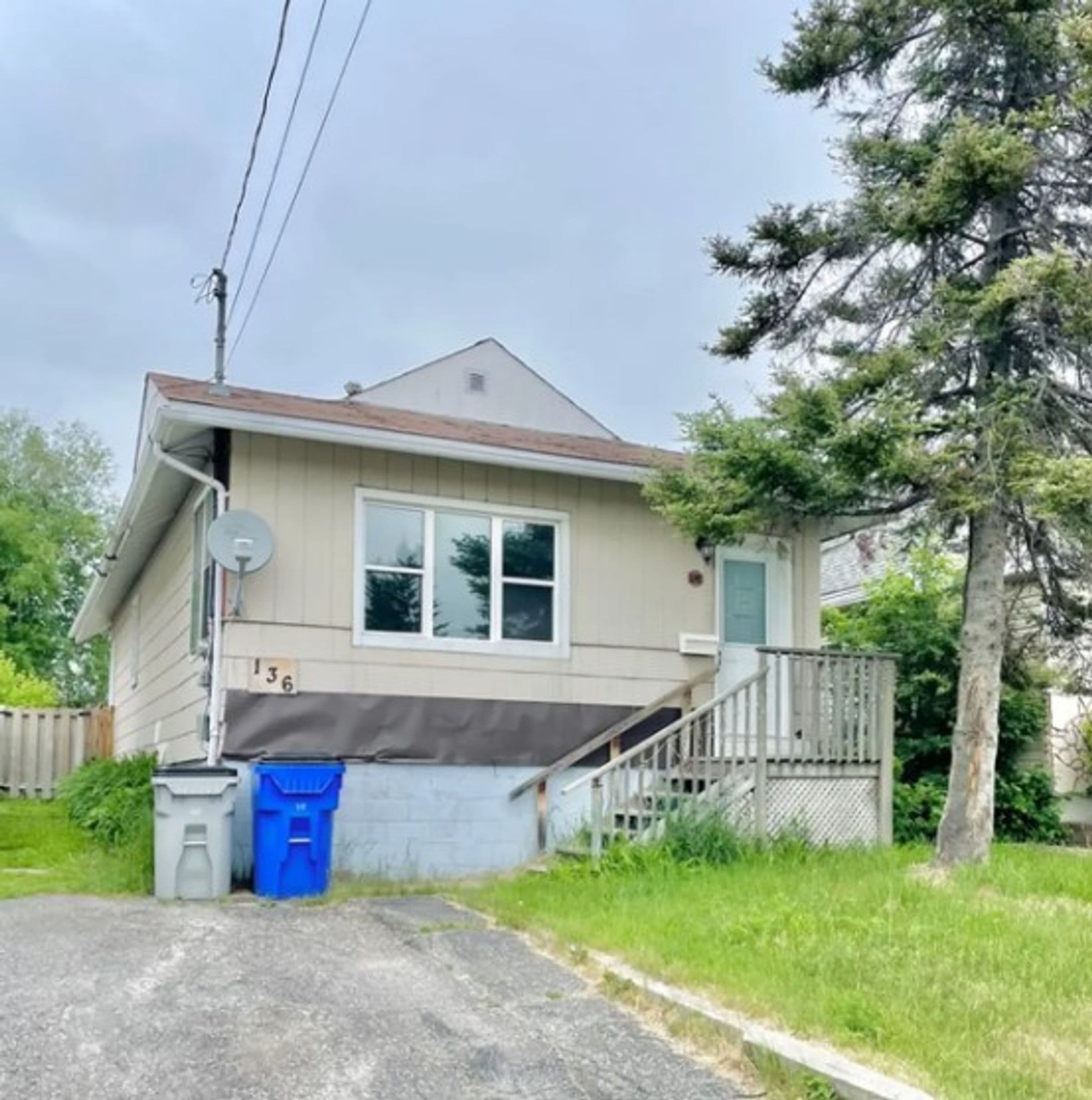 136 Floral Ave, Timmins, ON — photo 1 of 15