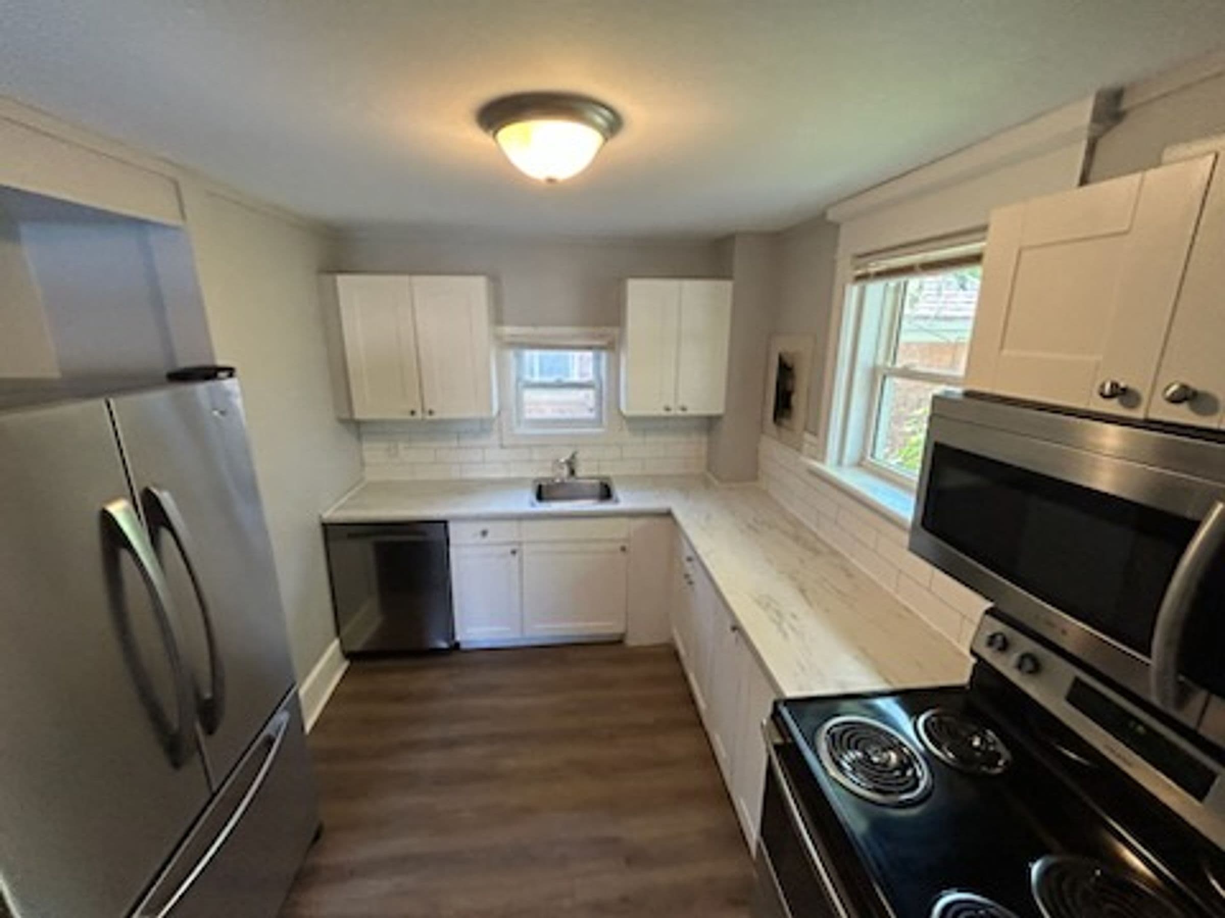 Unit 2 – 107 Lake St, St. Catharines, ON — photo 5 of 11