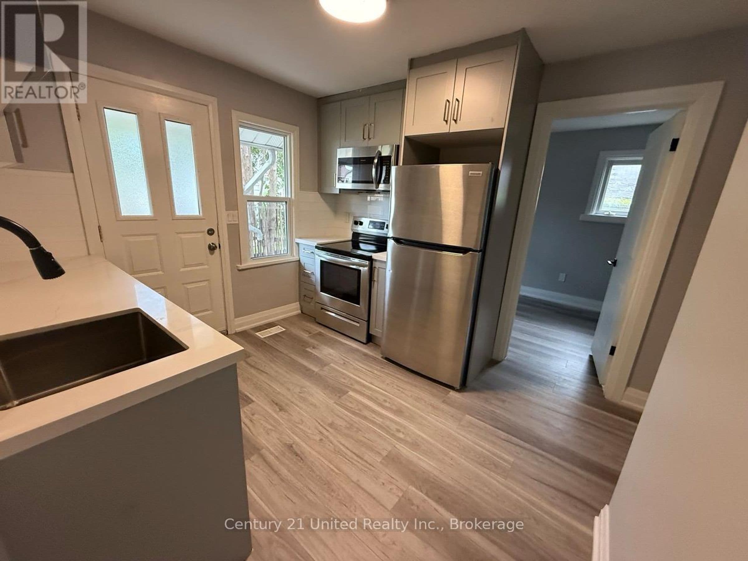 Unit #70 – 70-72 Park St S, Peterborough, ON — photo 4 of 14